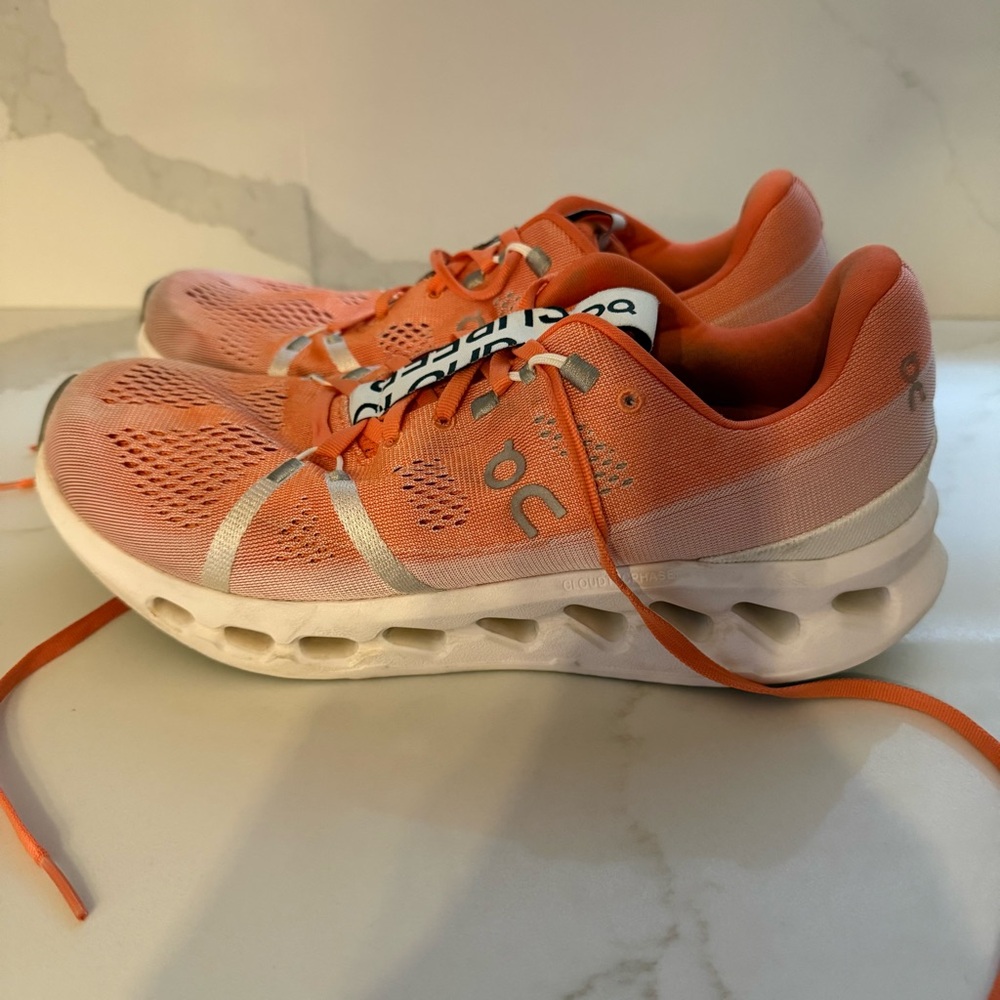 On Running Cloudsurfer Flame Orange Preowned runn… - image 2